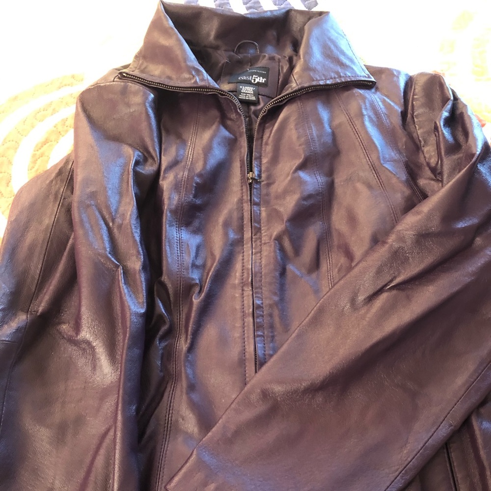 Women’ Genuine Leather Jacket